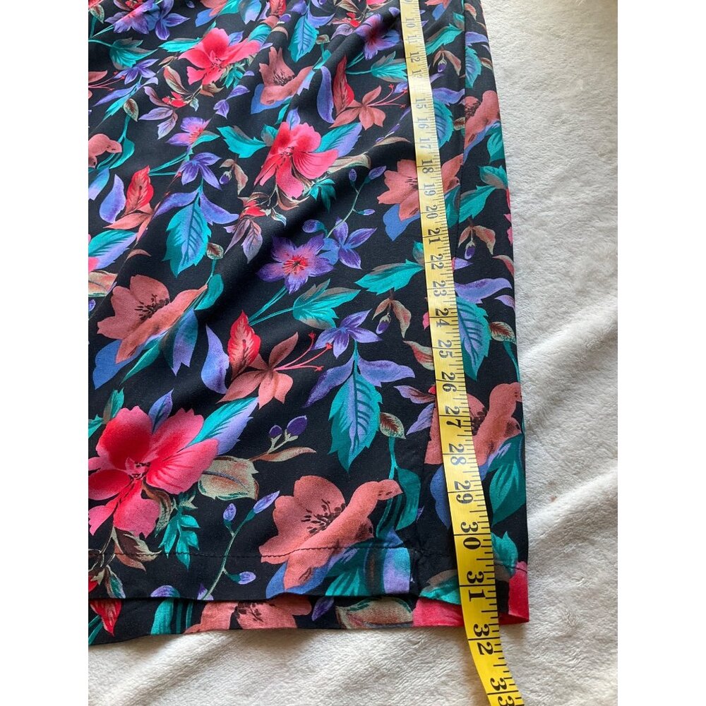 Vintage Sag Harbor Womens Sz Medium Midi Skirt Dark Floral Pull-on A-Line Colorf - Picture 7 of 8